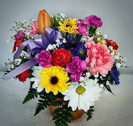 Pot of Blooms from Maplehurst Florist, local flower shop in Essex Junction