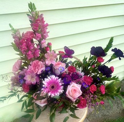 Blooming Country Basket from Maplehurst Florist, local flower shop in Essex Junction